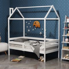 Детская кровать-домик из массива березы Соня-6 (Белый/Лак) в Губкинском - gubkinskiy.mebel24.online | фото